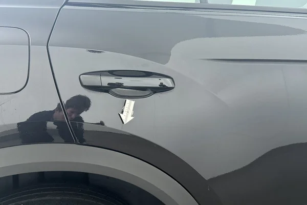 Volkswagen T-Roc (2022) — foto 10 van 19