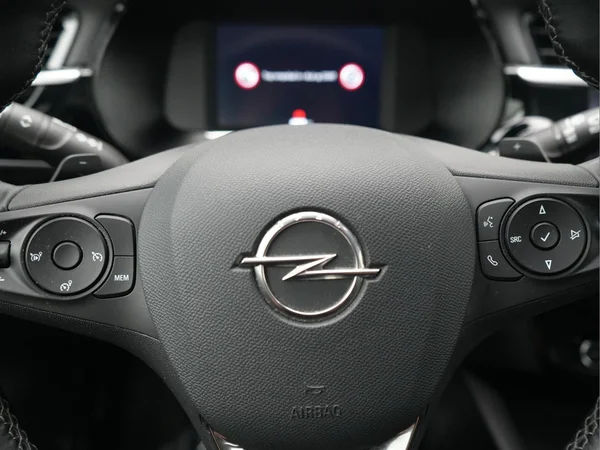 OPEL Corsa (2021) — foto 9 van 24