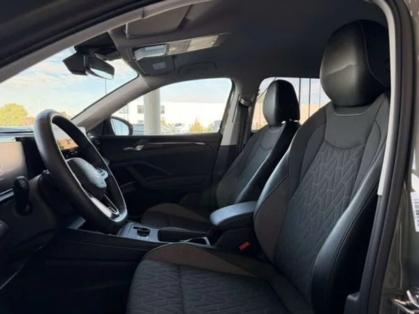 Volkswagen Tiguan (2026) — foto 2 van 23