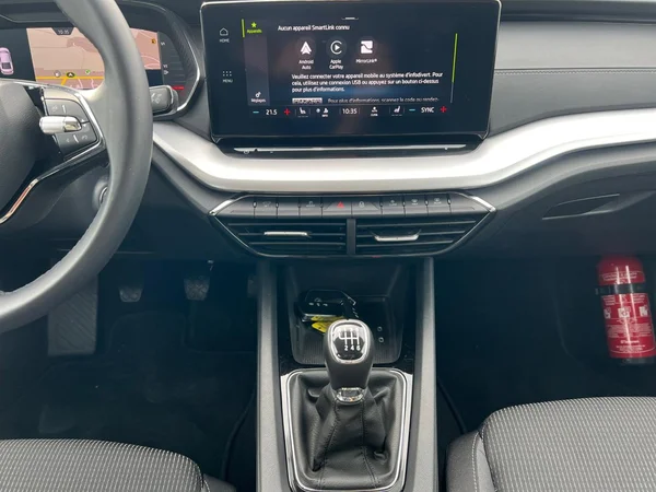SKODA Octavia (2023) — foto 18 van 18