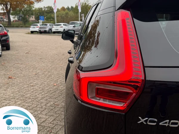 Volvo XC-40 (2022) — foto 2 van 40