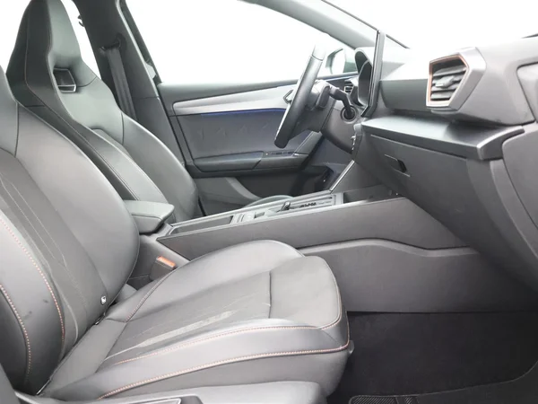 CUPRA Leon ST e-Hybrid (PHEV) (2023) — foto 21 van 27