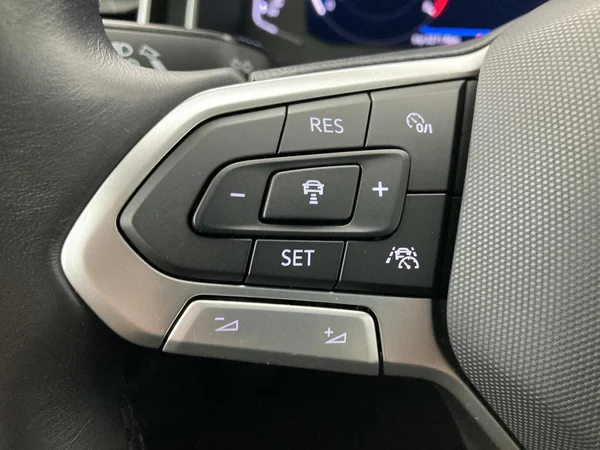 VOLKSWAGEN Taigo (2025) — foto 6 van 36