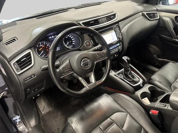 Nissan QASHQAI (2018) — foto 16 van 16