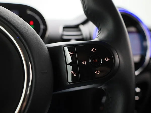 MINI Clubman (2023) — foto 13 van 32