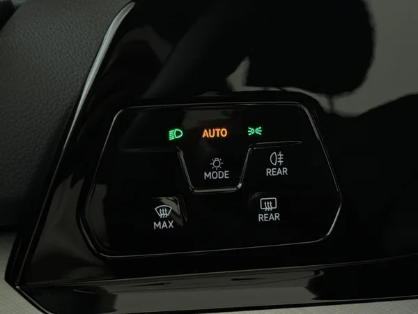 VOLKSWAGEN Golf Variant (2022) — foto 19 van 28