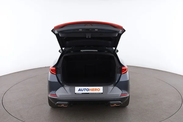 Cupra Formentor (2024) — foto 9 van 18