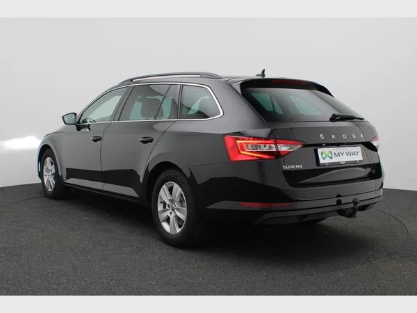 SKODA Superb Combi (2022) — foto 22 van 27