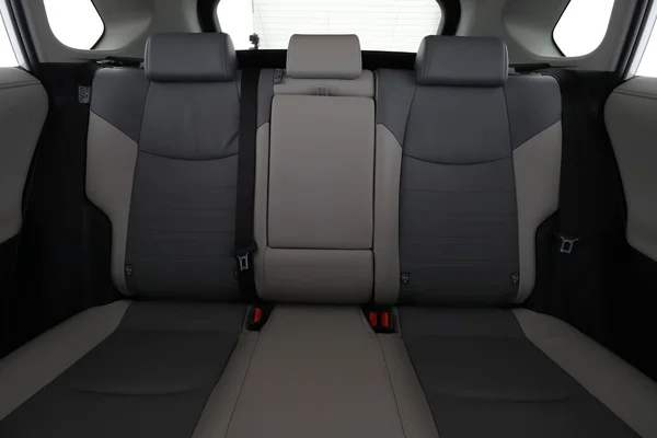Toyota RAV4 (2019) — foto 6 van 16