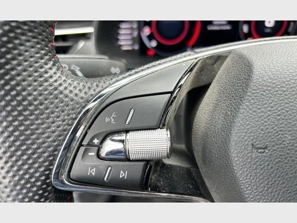 Skoda KAMIQ (2021) — foto 20 van 30