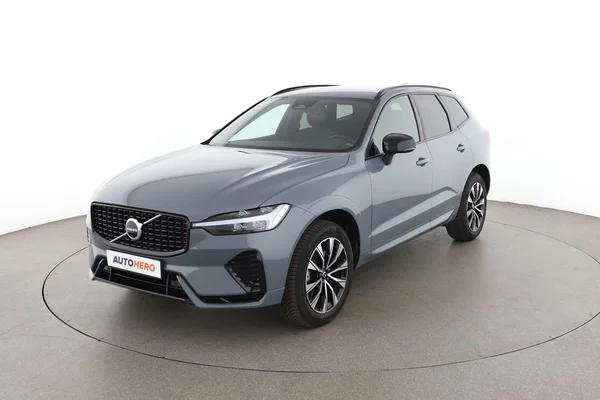 Volvo XC60 (2022) — foto 1 van 16