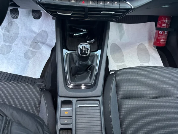 SKODA Octavia Combi (2021) — foto 3 van 23