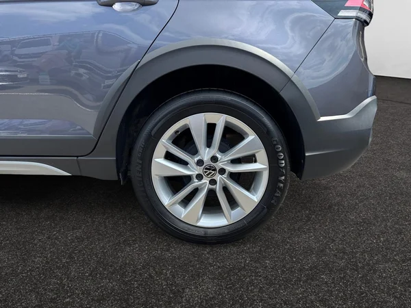 VOLKSWAGEN Taigo (2024) — foto 13 van 15