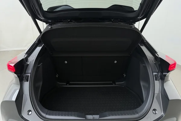 Toyota C-HR Hybrid (HEV) (2024) — foto 13 van 17