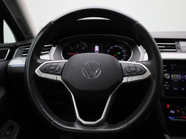 Volkswagen Passat (2022) — foto 46 van 48