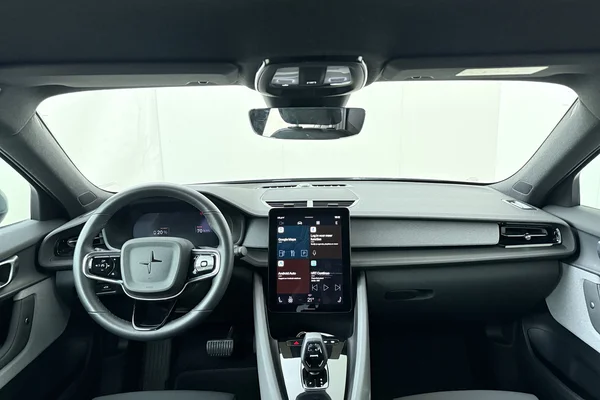 POLESTAR Polestar 2 (2023) — foto 19 van 19