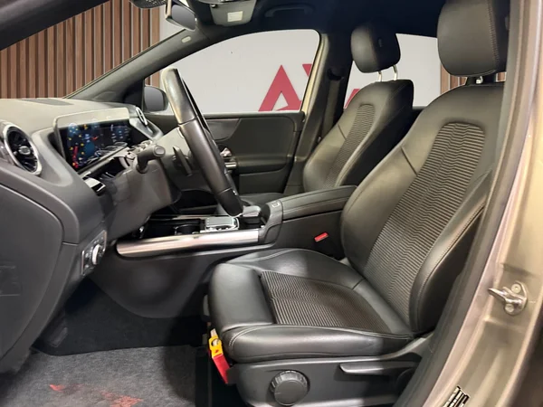 Mercedes-Benz B-180 (2019) — foto 4 van 30
