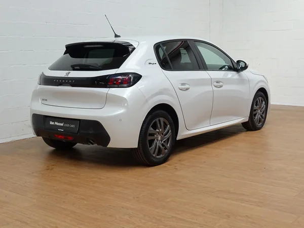 Peugeot 208 (2021) — foto 24 van 24