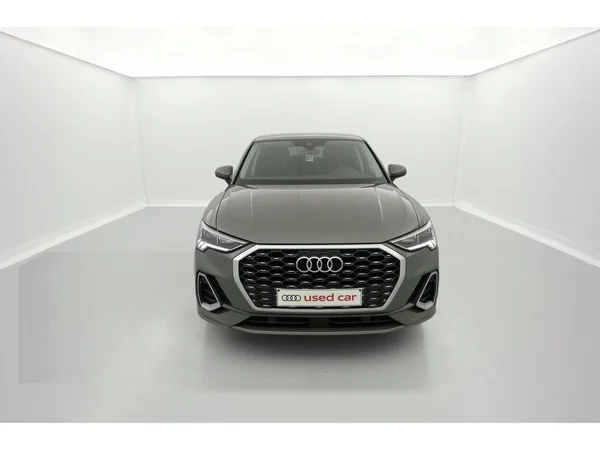 AUDI Q3 Sportback (2020) — foto 12 van 36