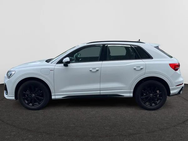 AUDI Q3 (2021) — foto 17 van 23