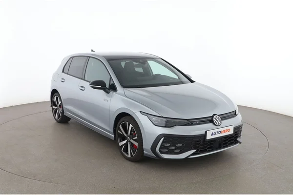 Volkswagen Golf (2024) — foto 14 van 16