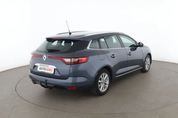Renault Megane (2020) — foto 12 van 16