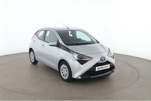 Toyota Aygo (2022) — foto 14 van 16
