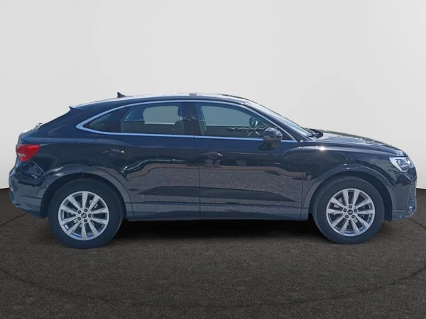 AUDI Q3 Sportback (2022) — foto 13 van 17