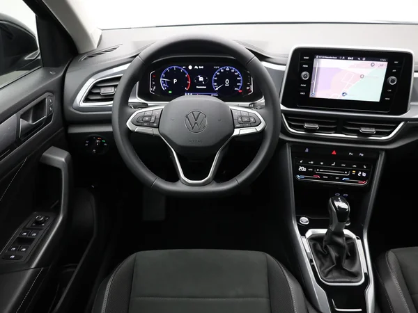 VOLKSWAGEN T-Roc (2022) — foto 6 van 22