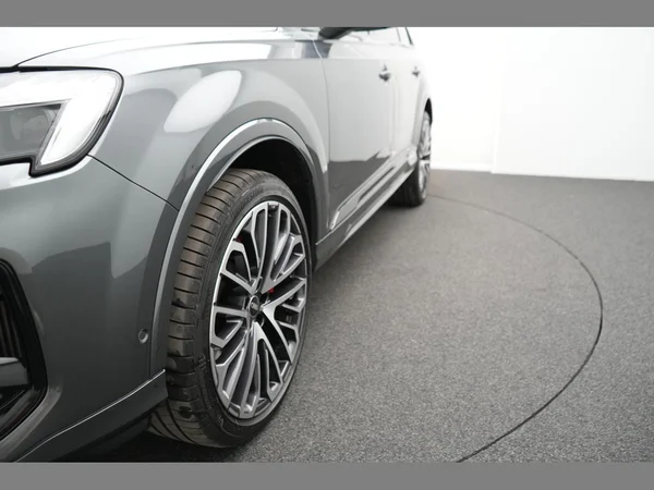 AUDI Q7 e-hybrid (PHEV) (2024) — foto 36 van 37