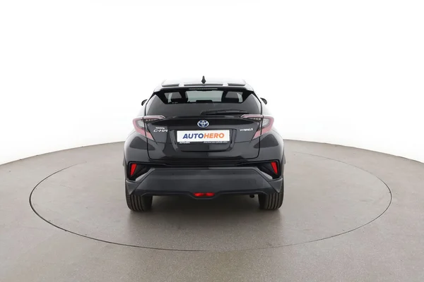 Toyota C-HR (2018) — foto 11 van 16