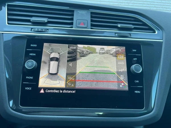 VOLKSWAGEN Tiguan Dsl (2022) — foto 15 van 28
