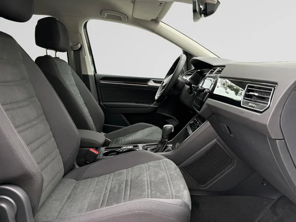 VOLKSWAGEN Touran (2026) — foto 8 van 24