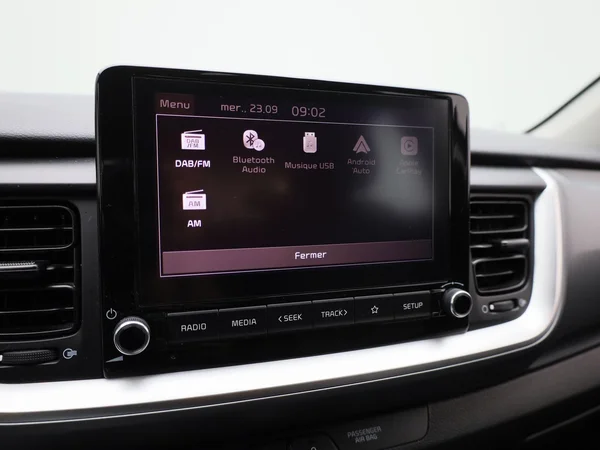 Kia Stonic (2023) — foto 14 van 34