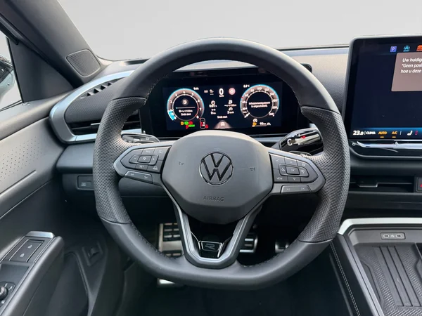 VOLKSWAGEN T-Roc (2026) — foto 9 van 26