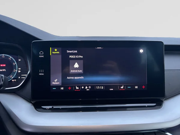 SKODA Octavia Combi (2021) — foto 9 van 23