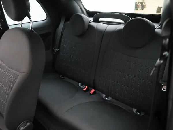 Fiat 500C (2023) — foto 2 van 37
