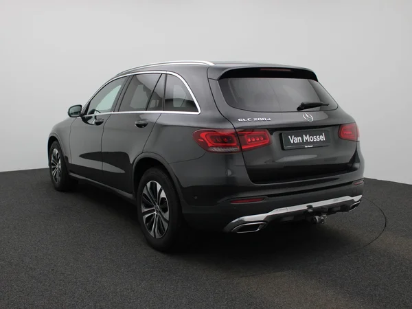 Mercedes-Benz GLC (2021) — foto 12 van 44