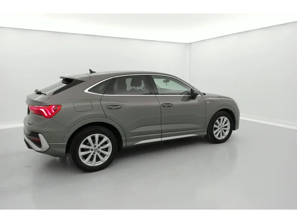AUDI Q3 Sportback (2020) — foto 15 van 36