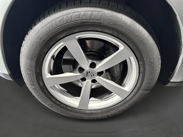 Porsche Macan (2021) — foto 16 van 19