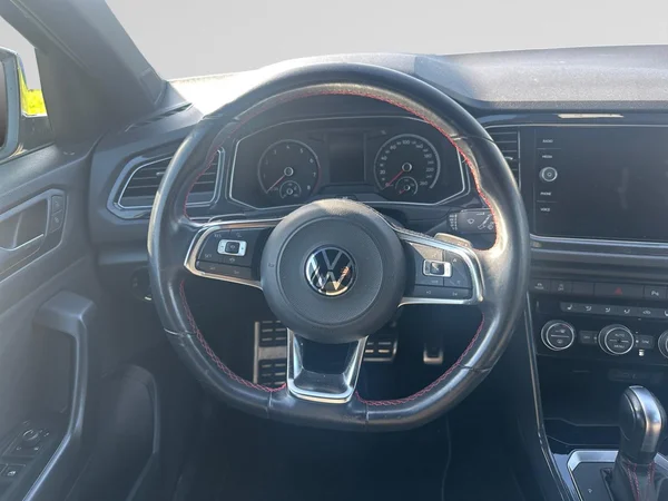 VOLKSWAGEN T-Roc (2020) — foto 4 van 24