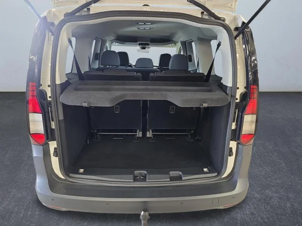 VOLKSWAGEN Caddy Maxi Dsl (2022) — foto 24 van 32