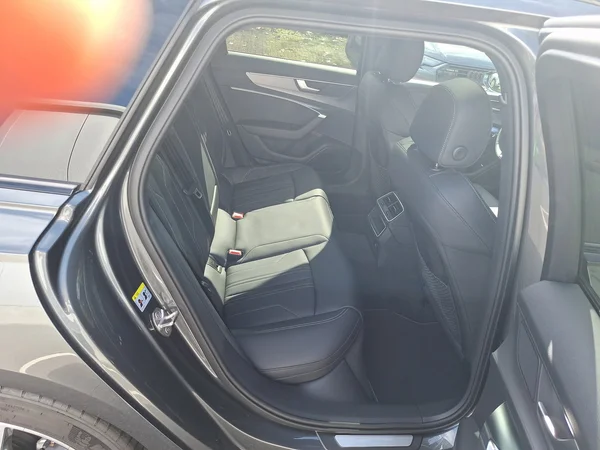 AUDI A6 Avant (2025) — foto 17 van 24