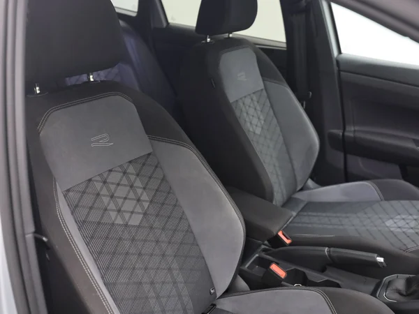 VOLKSWAGEN Taigo (2024) — foto 18 van 19