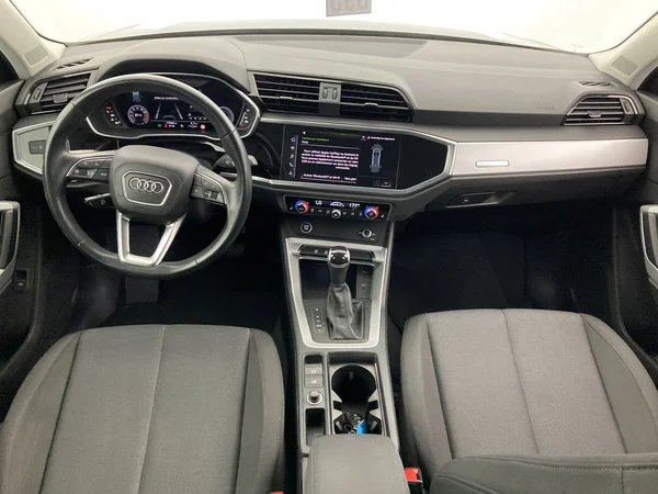 AUDI Q3 (2022) — foto 6 van 36