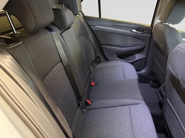 VOLKSWAGEN Golf VIII (2026) — foto 10 van 21