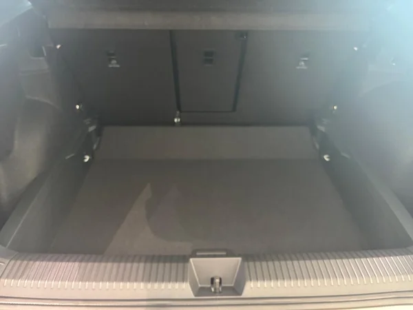 VOLKSWAGEN T-Roc (2025) — foto 11 van 21