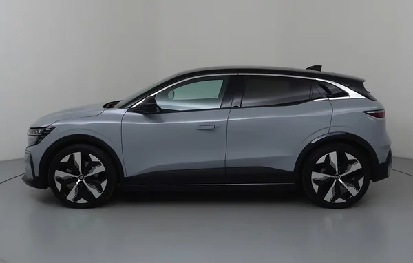 Renault E-Megane E-Tech (2022) — foto 12 van 35