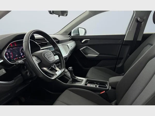 Audi Q3 Sportback (2022) — foto 2 van 26