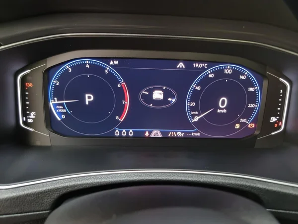 VOLKSWAGEN T-Roc (2019) — foto 7 van 23